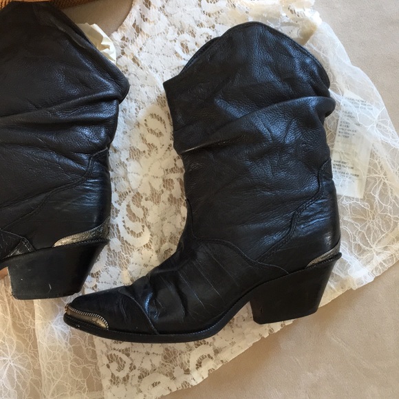 Vintage leather Zodiac ankle boots with silver. - Picture 6 of 8